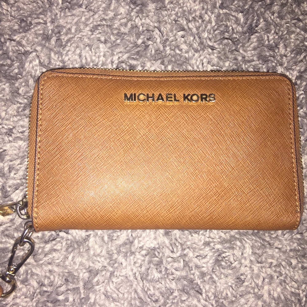 Michael Kors Wristlet Wallet